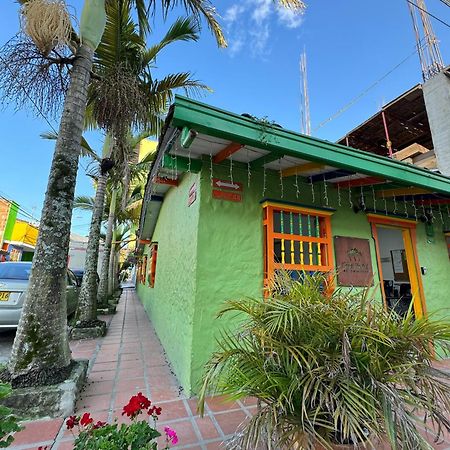 Casa Hostal Las Palmeras Guatapé Екстериор снимка