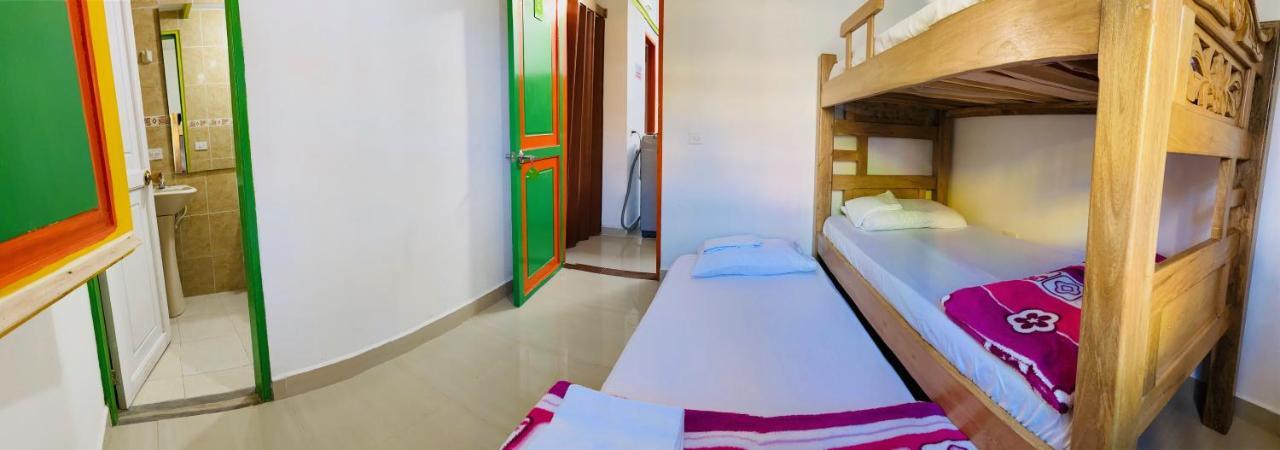 Casa Hostal Las Palmeras Guatapé Екстериор снимка