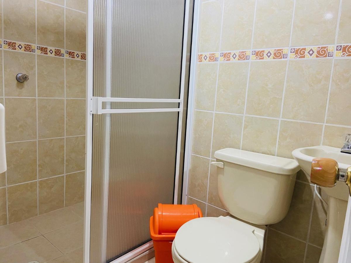 Casa Hostal Las Palmeras Guatapé Екстериор снимка