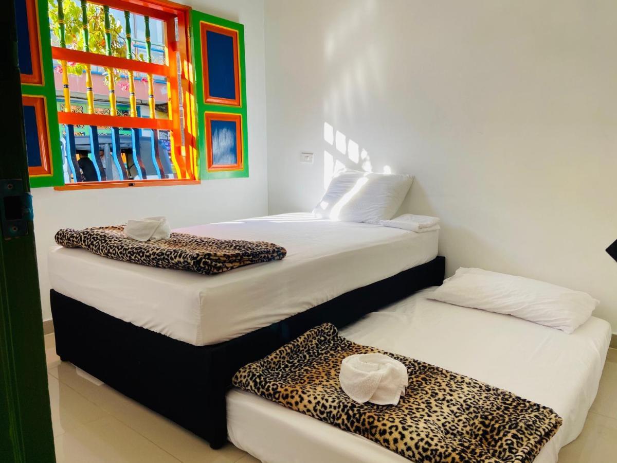 Casa Hostal Las Palmeras Guatapé Екстериор снимка