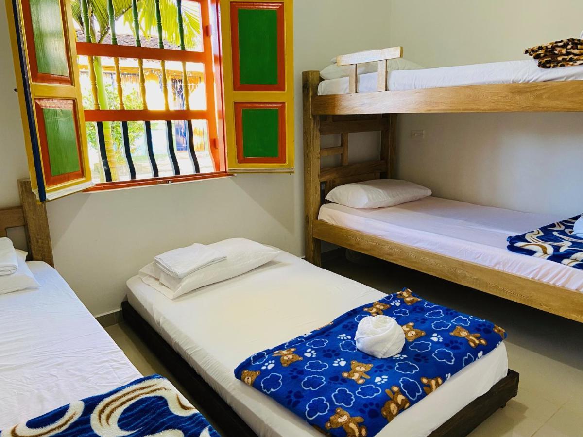 Casa Hostal Las Palmeras Guatapé Екстериор снимка