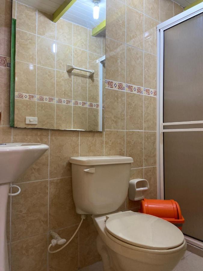 Casa Hostal Las Palmeras Guatapé Екстериор снимка