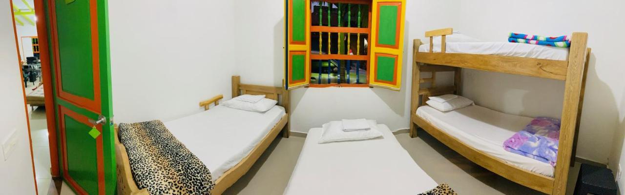 Casa Hostal Las Palmeras Guatapé Екстериор снимка