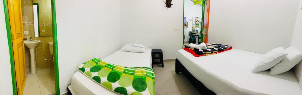 Casa Hostal Las Palmeras Guatapé Екстериор снимка