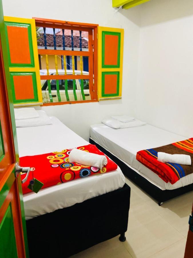 Casa Hostal Las Palmeras Guatapé Екстериор снимка